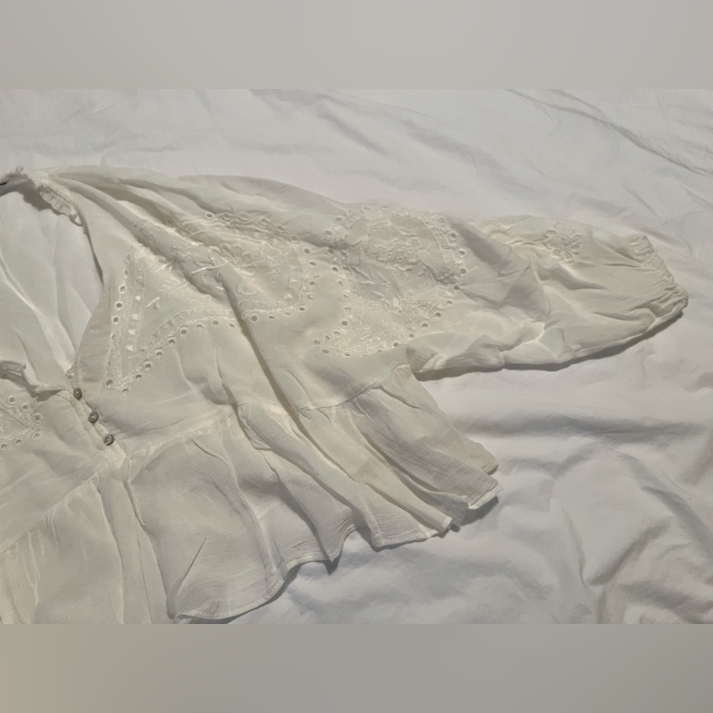 Women's Cream Eyelet Peasant Blouse